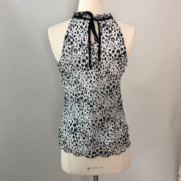 💙Patterned top💙 - Picture 2 of 2